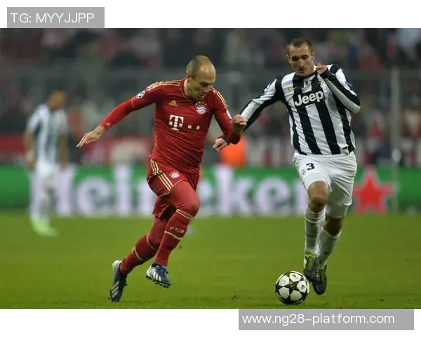 足总杯精彩对决拜仁4-0战胜尤文图斯争议判罚引发热议 足总杯精彩对决拜仁4-0战胜尤文图斯争议判罚引发热议