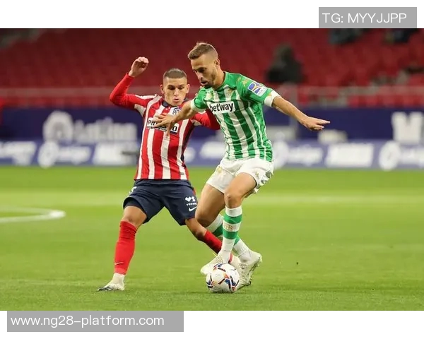 中超精彩对决国米4-0轻取里昂战术解析与绝杀瞬间回顾 中超精彩对决国米4-0轻取里昂战术解析与绝杀瞬间回顾