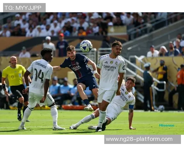 意甲激战皇马与多特蒙德握手言和红牌争议引发全场热议 意甲激战皇马与多特蒙德握手言和红牌争议引发全场热议