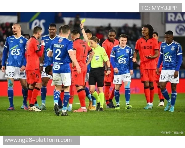 西甲精彩对决本菲卡与里昂战成平局乌龙球瞬间引发全场热烈反响